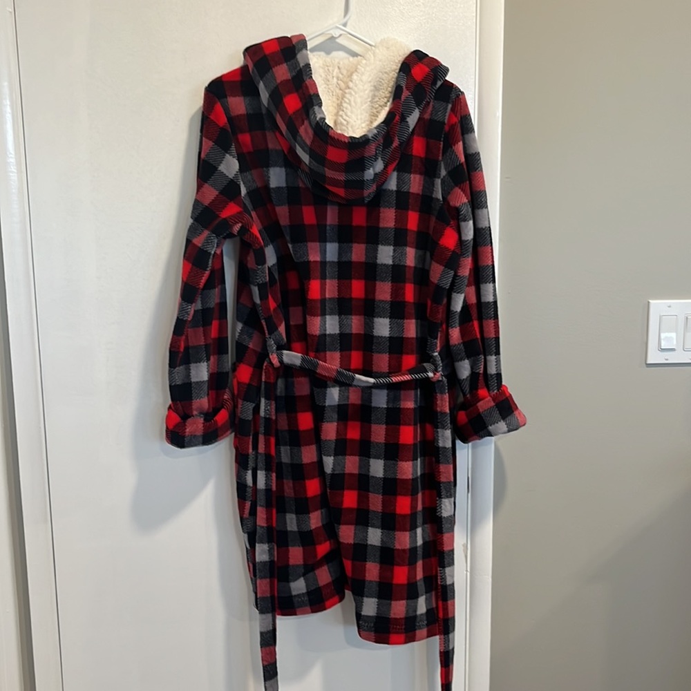 COPY - VS Plaid Robe - Picture 7 of 7